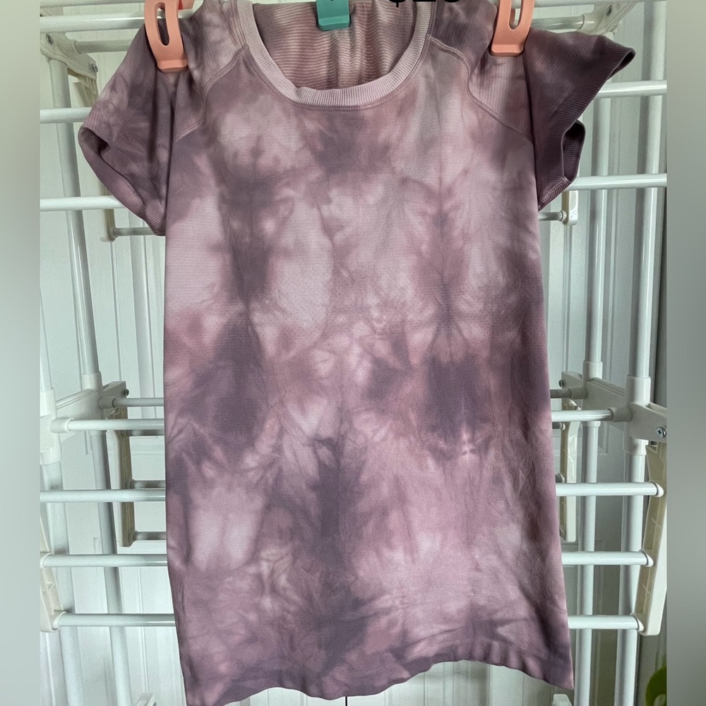 Lululemon Swiftly Tech Short Sleeve Hip Length